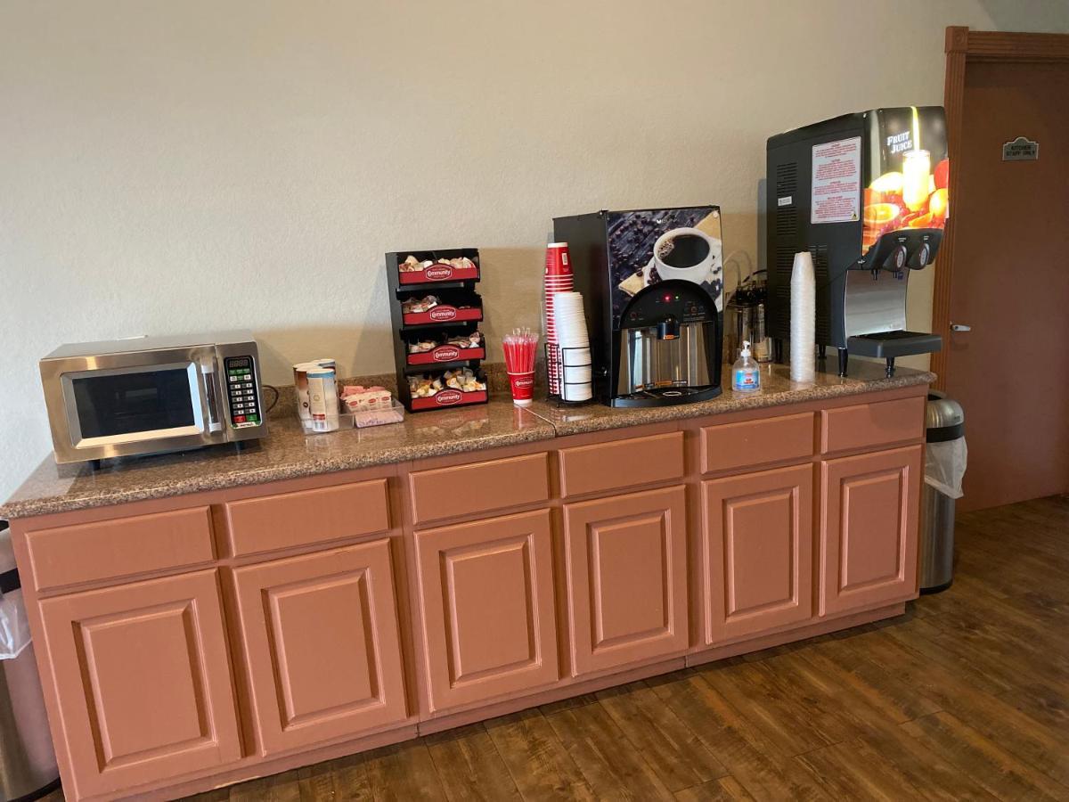 Southern Inns And Suites Now Offering Rv Spaces For Rent Yorktown Экстерьер фото