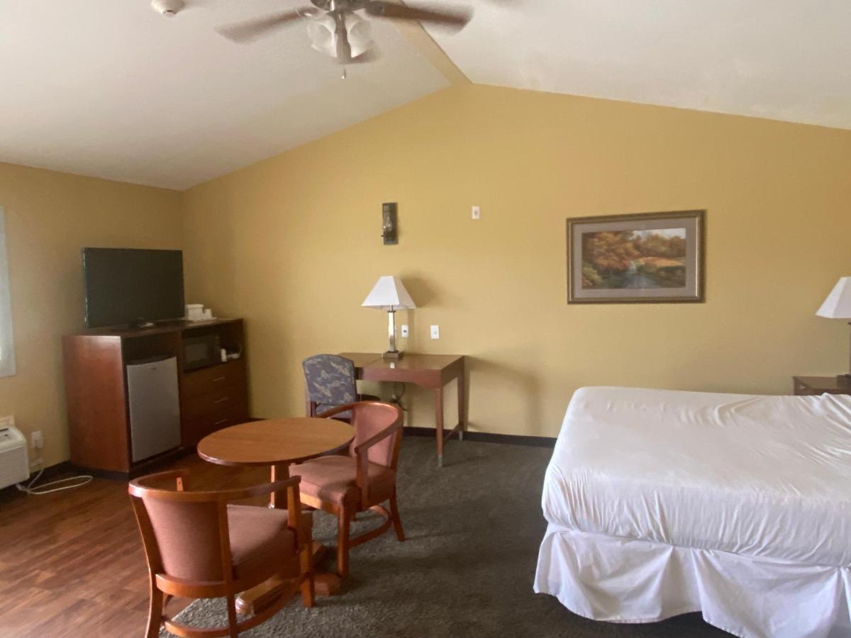 Southern Inns And Suites Now Offering Rv Spaces For Rent Yorktown Экстерьер фото