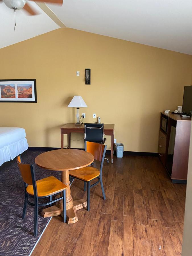Southern Inns And Suites Now Offering Rv Spaces For Rent Yorktown Экстерьер фото